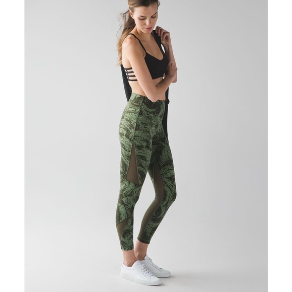 Lulu lemon Highest Times Leggings 4 - Picture 2 of 9